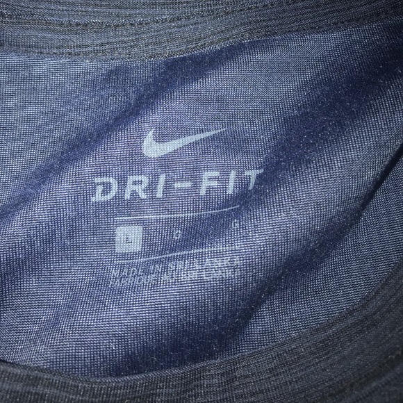 Nike Tee! - Picture 4 of 4